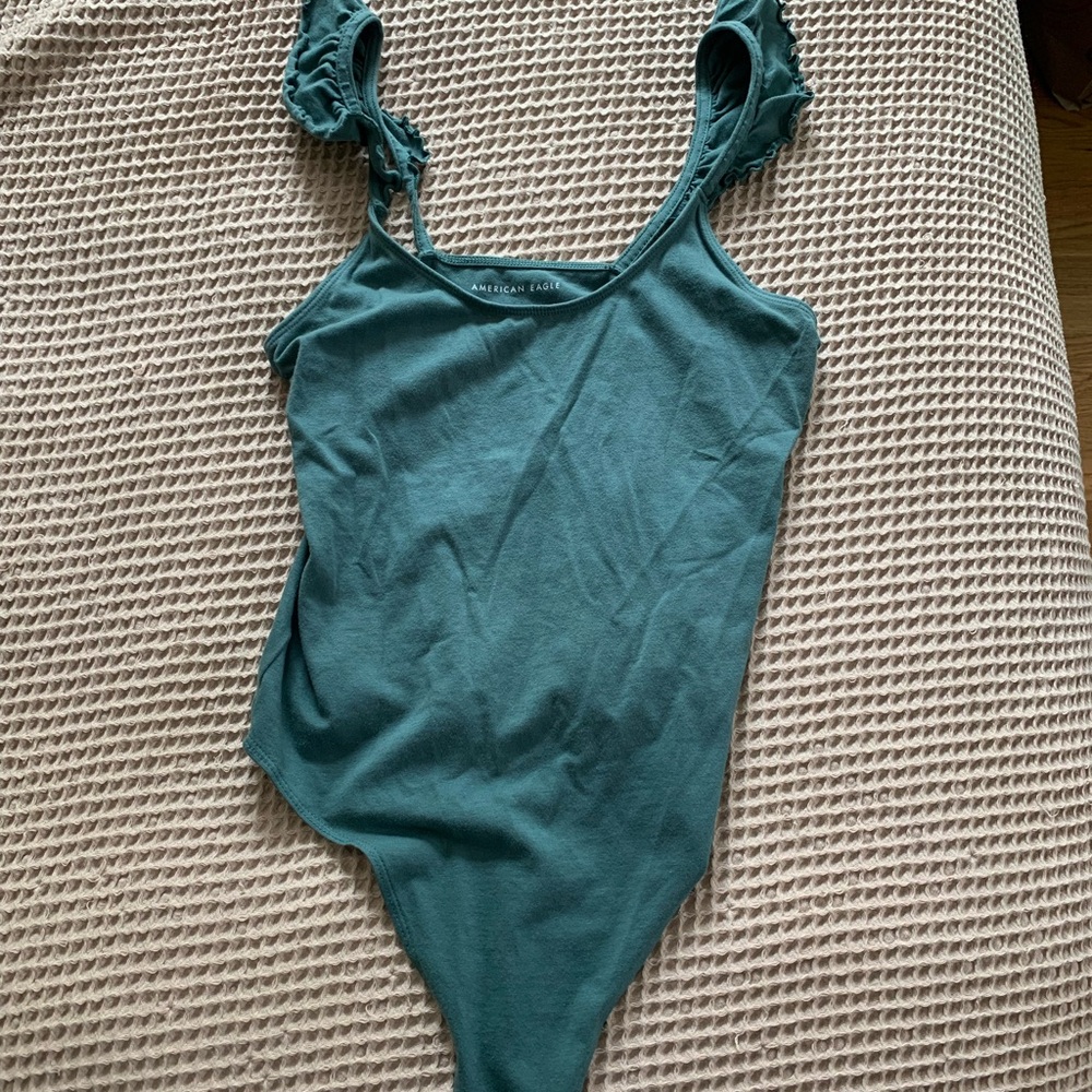 AE Ruffle strap bodysuit - Picture 3 of 3